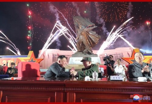 金正恩氏が第7回老兵大会に参加し演説した（2021年7月28日付朝鮮中央通信）